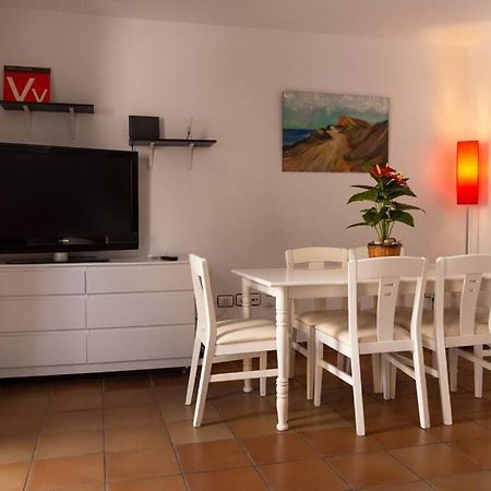 Duplex In Quiet Zone, Next To Sea, Fast Wifi Apartment El Medano  Exterior photo
