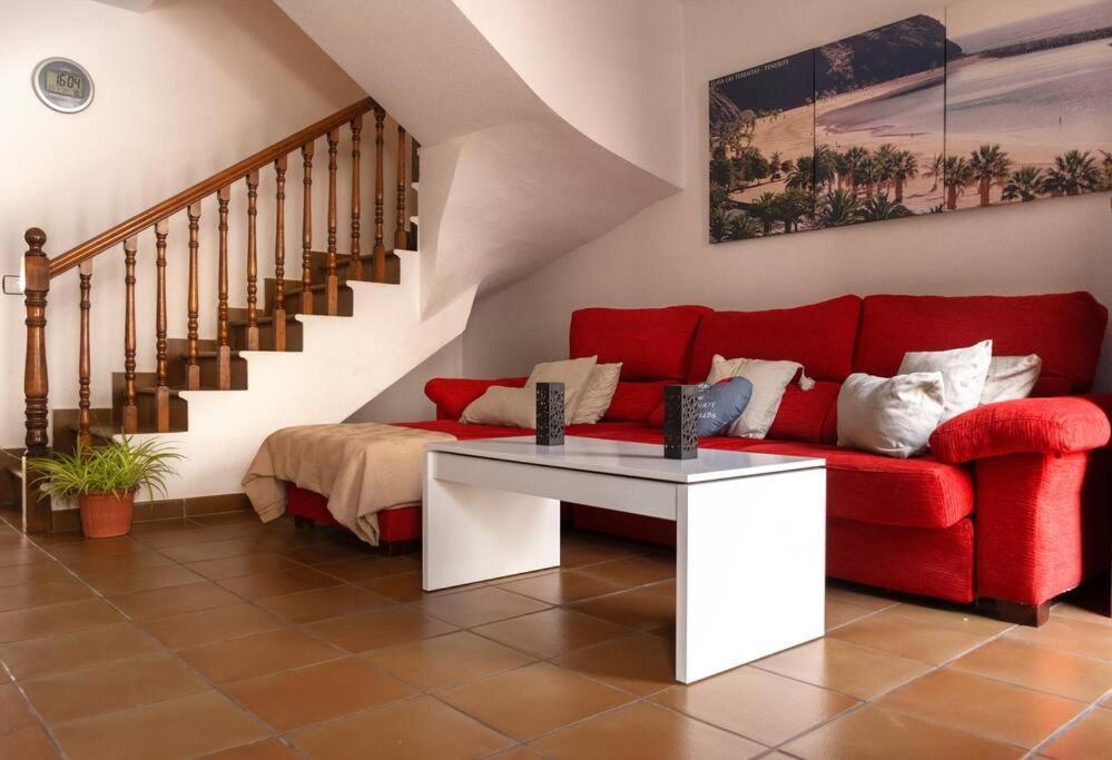 Duplex In Quiet Zone, Next To Sea, Fast Wifi Apartment El Medano  Exterior photo